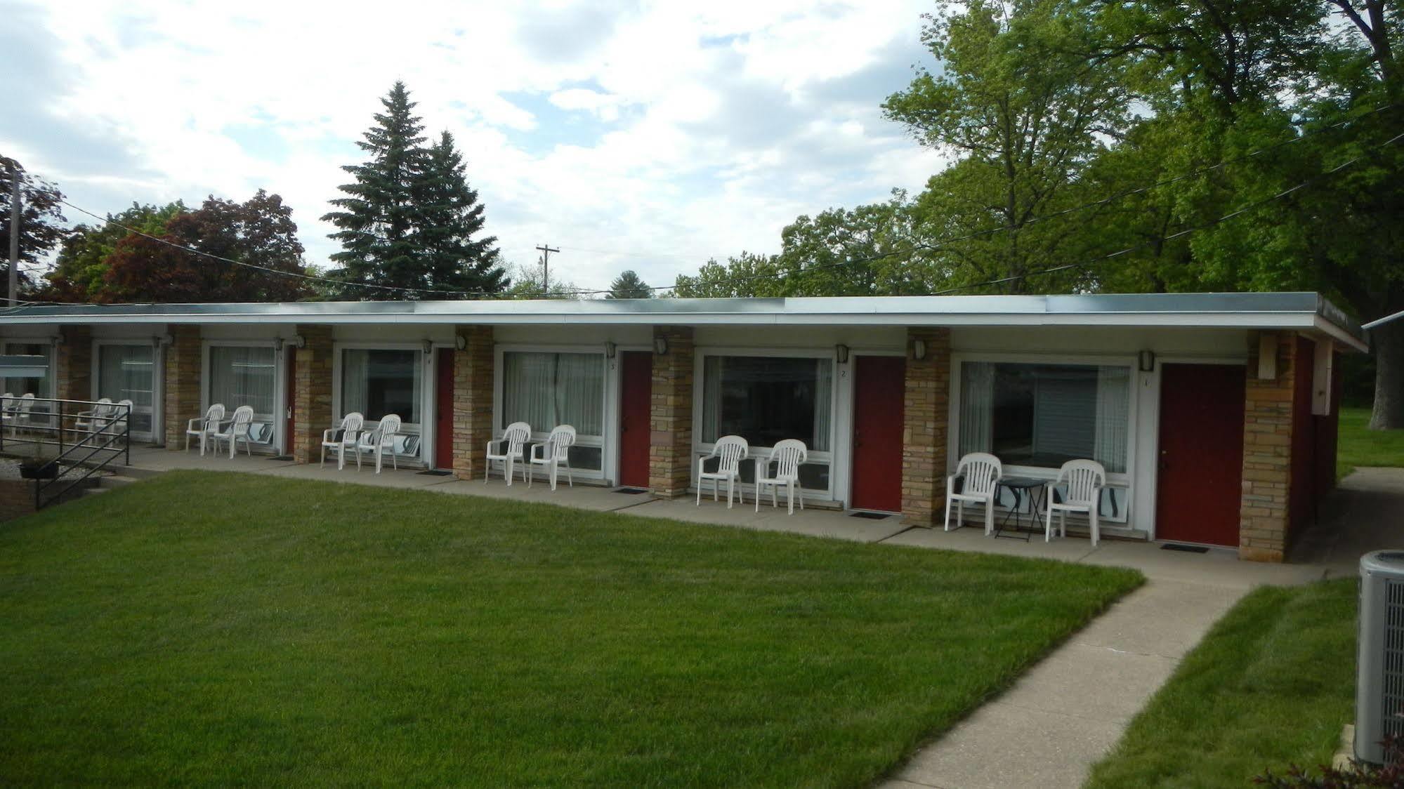 Indian Trail Motel Wisconsin Dells Exterior foto